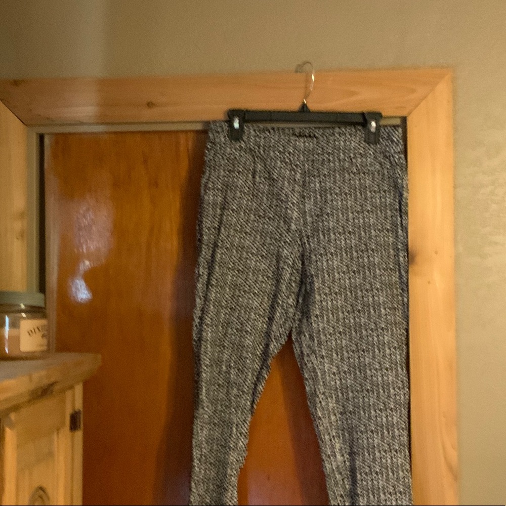 Hilary Radley Monochrome Cropped Pants